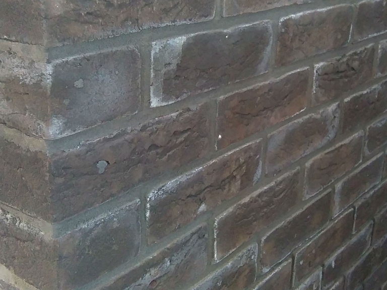 Lime staining brickwork